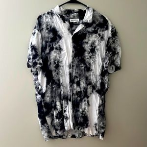 Black and White Pacsun Button up